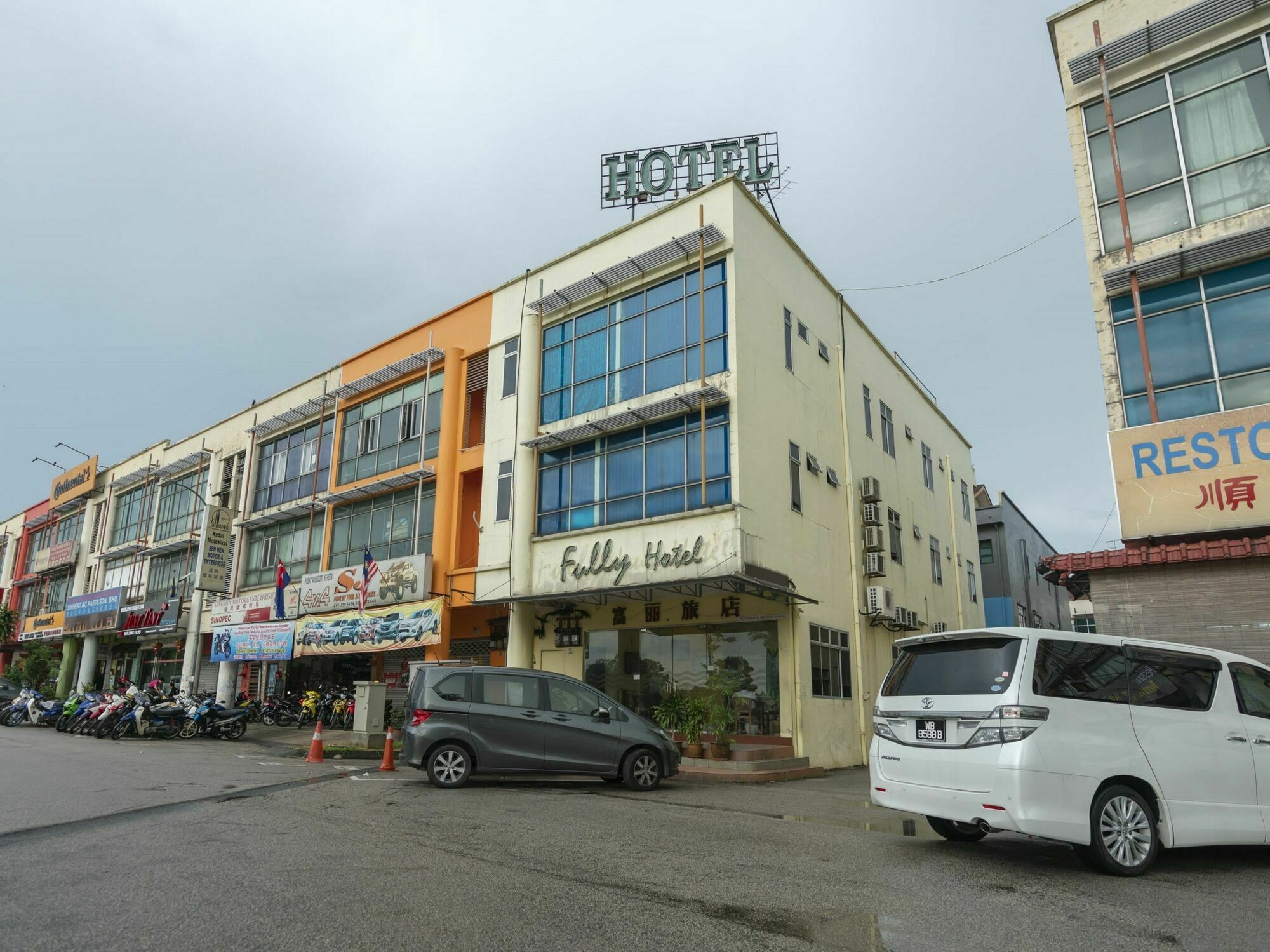 Fully Hotel Desa Tebrau Johor Bahru Exterior foto