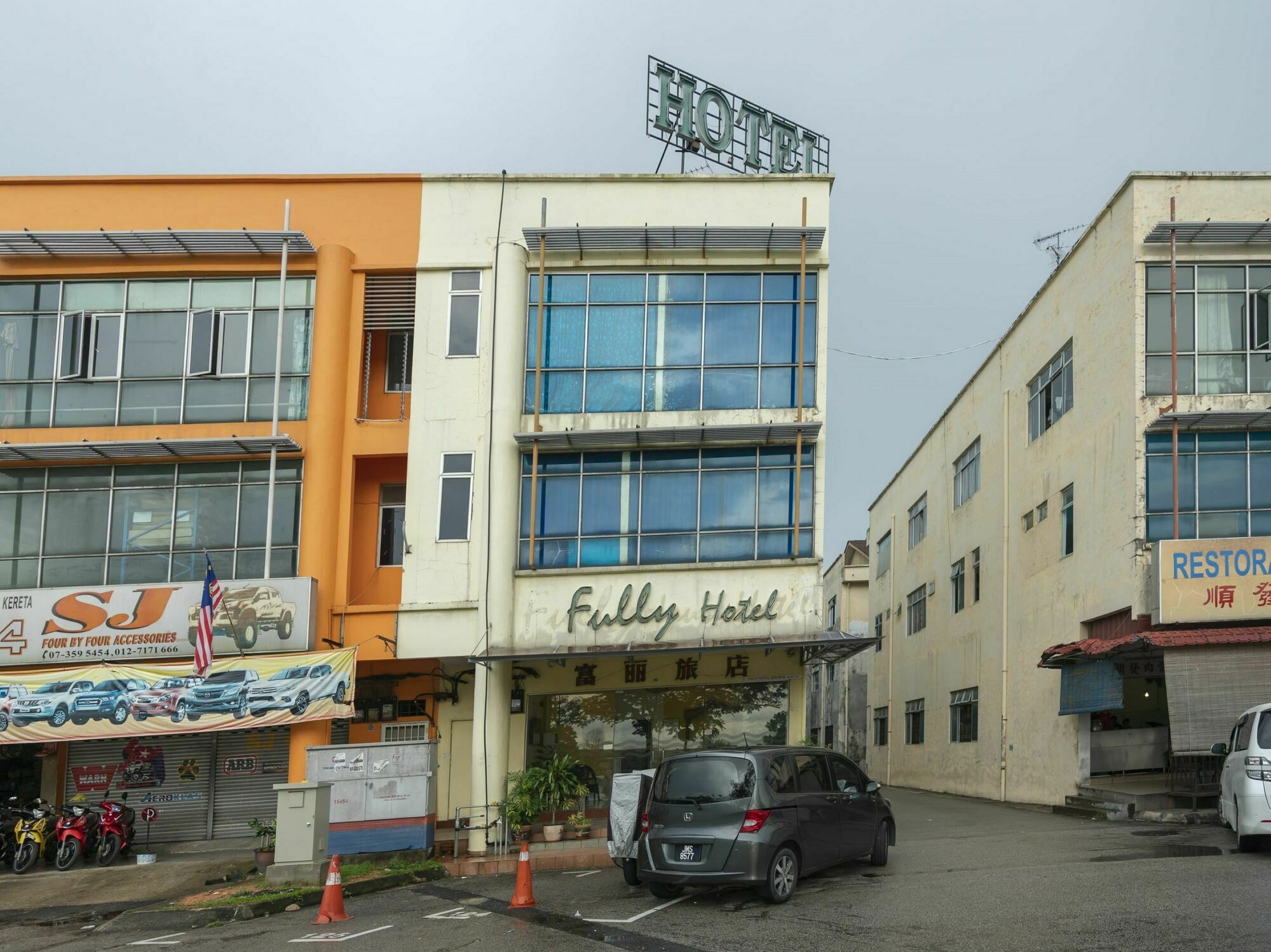 Fully Hotel Desa Tebrau Johor Bahru Exterior foto